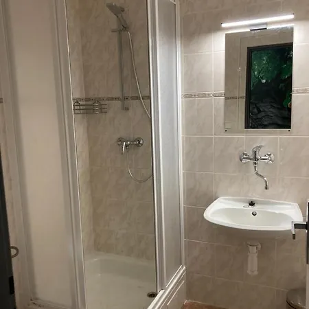 Bohemia 3*