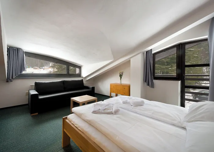 Bohemia 3*
